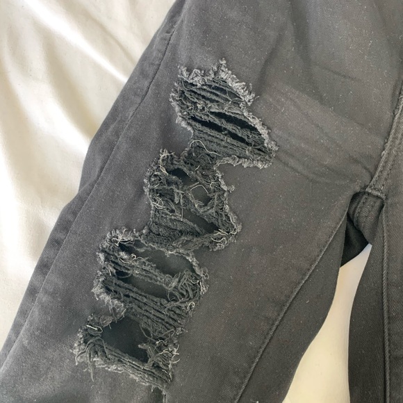 AEO *extra short* jeans - Picture 2 of 3